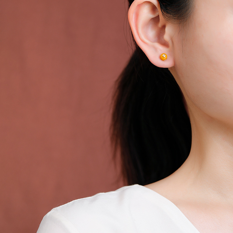 Pendientes pequeños redondos c - Ethnic Fashion Co In reseña y precio